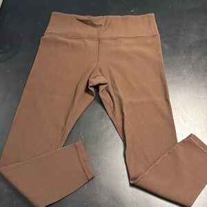 Athleta size extra large chocolate brown, mid rise ribbed leggings worn once